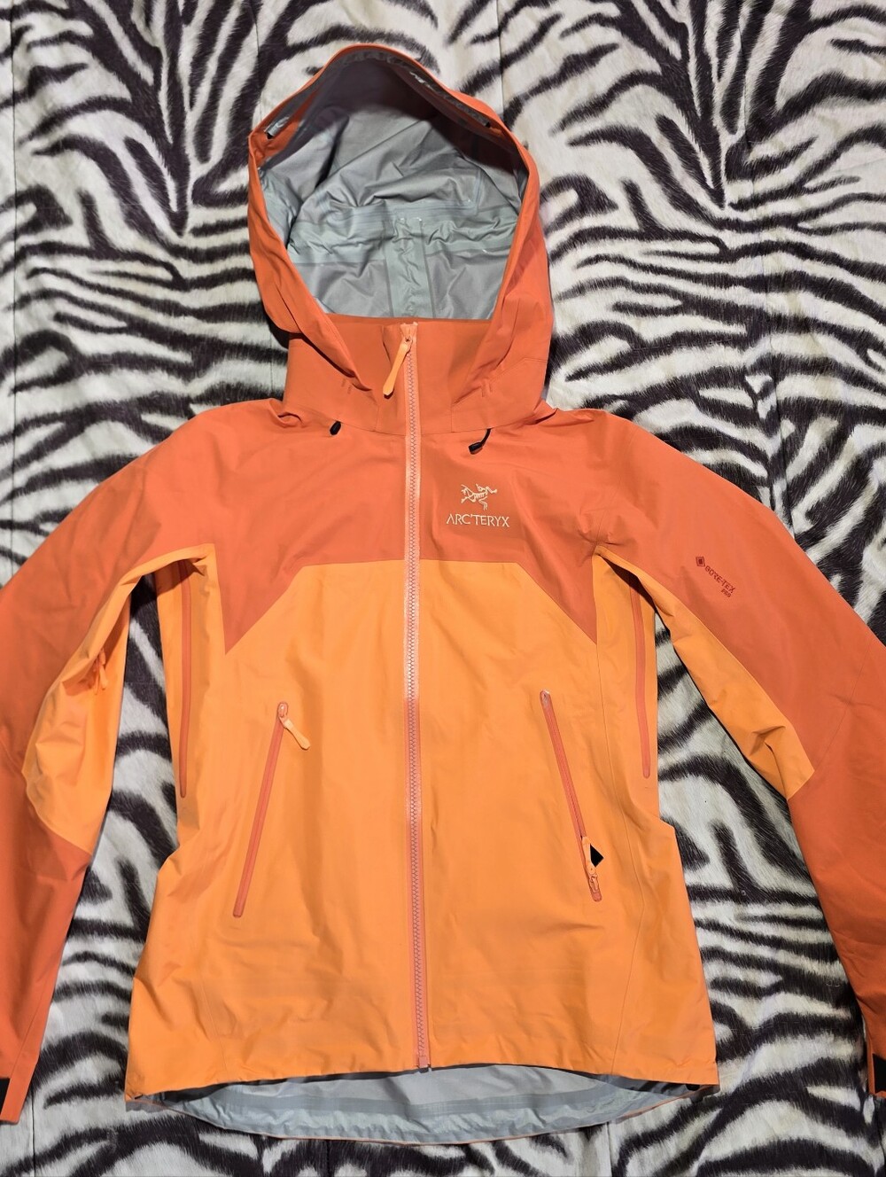 New Arc'teryx BETA AR Gore-Tex PRO Waterproof Rain Jacket Shell Xs Womens Orange